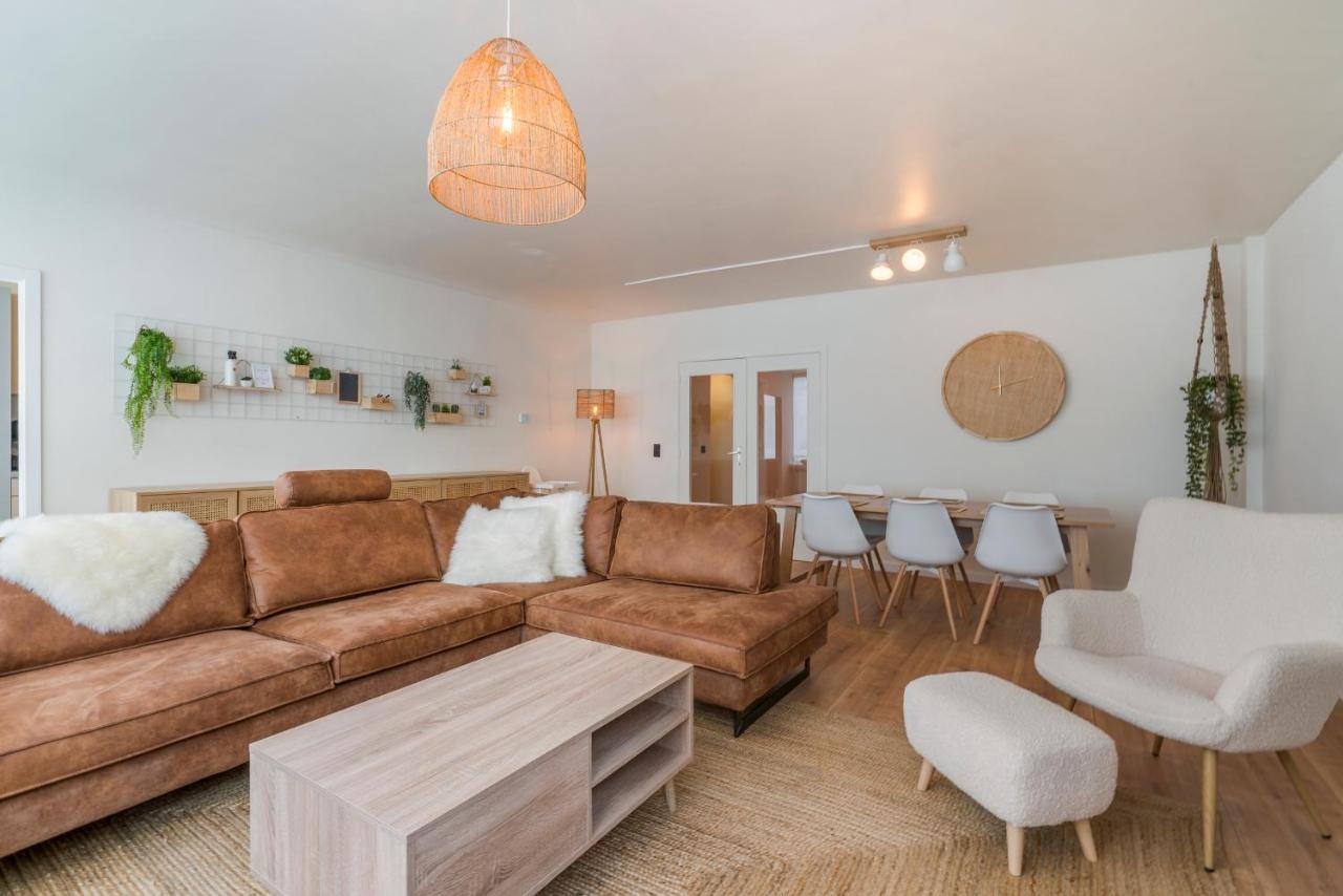 Appartement Ruim En Warm In De Winkelstraat Ostende